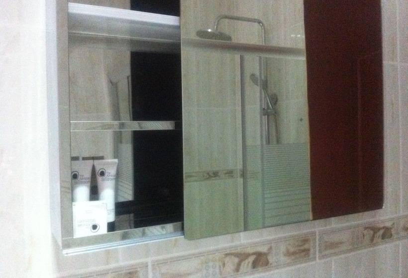 پانسیون Kalabi Executive Lodge