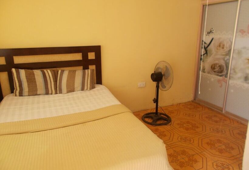 پانسیون Kalabi Executive Lodge