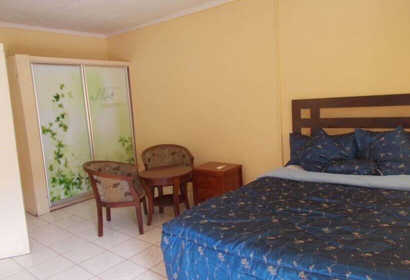 پانسیون Kalabi Executive Lodge