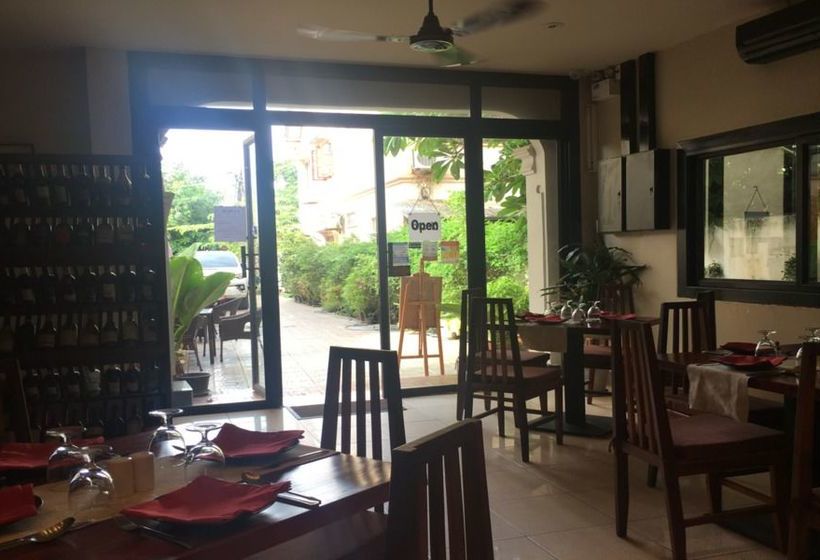 פנסיון La Gondola Guesthouse And Restuarant