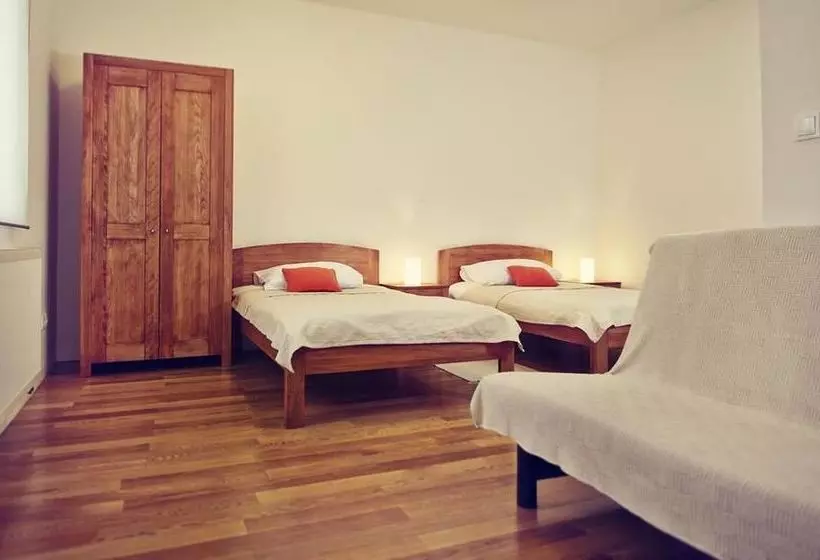 ペンション National Plus