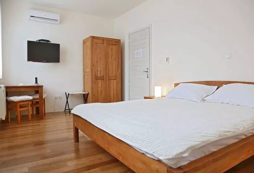 ペンション National Plus