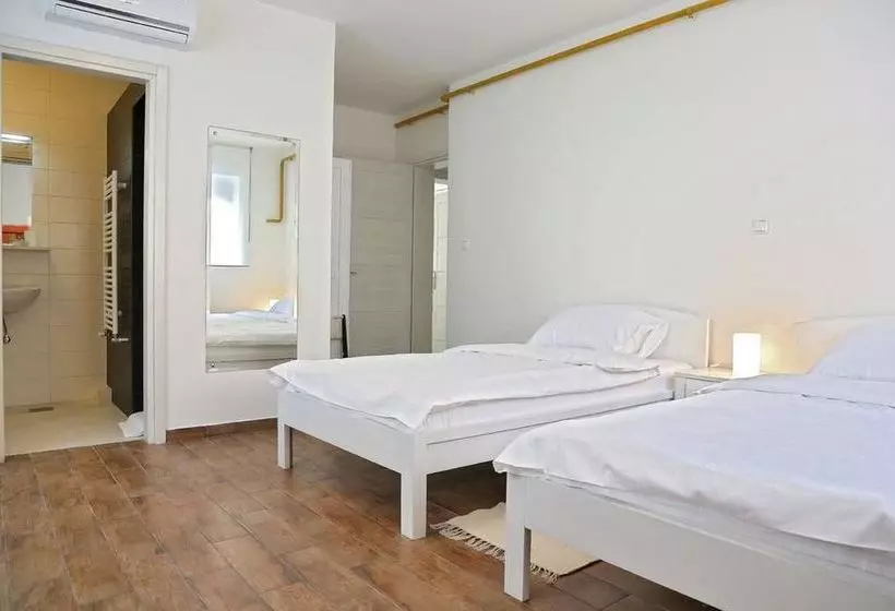 ペンション National Plus