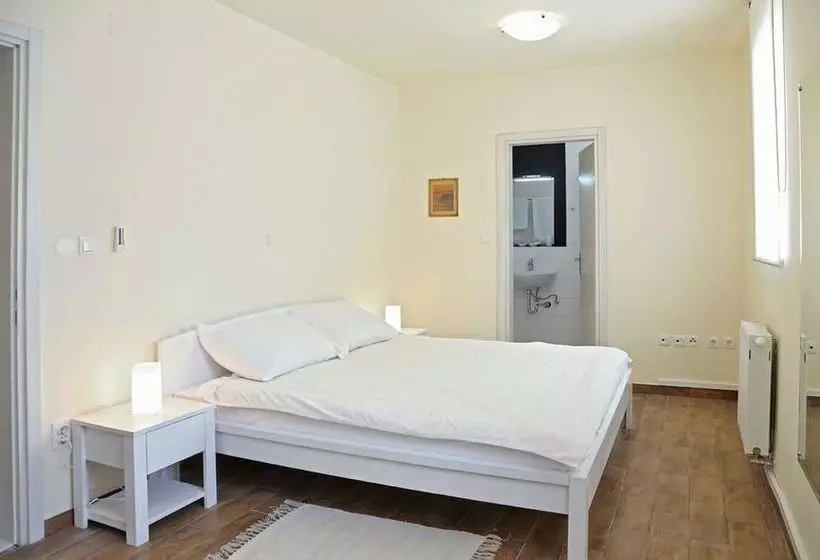 ペンション National Plus