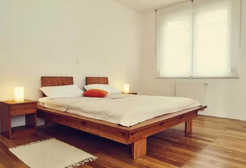 ペンション National Plus