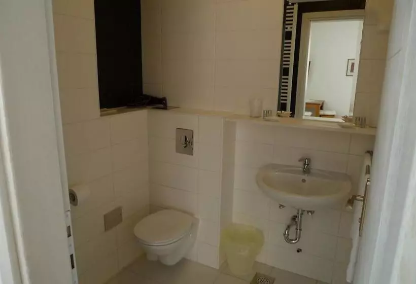 ペンション National Plus