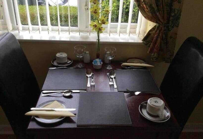 펜션 White Lodge Guest House