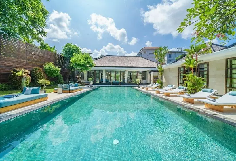 Villa Karishma