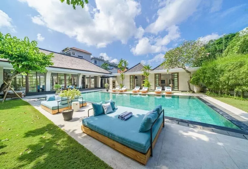 Villa Karishma