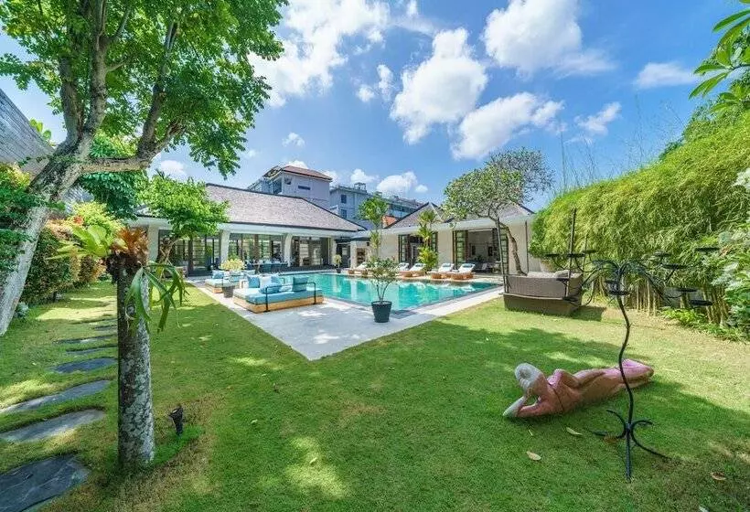 Villa Karishma