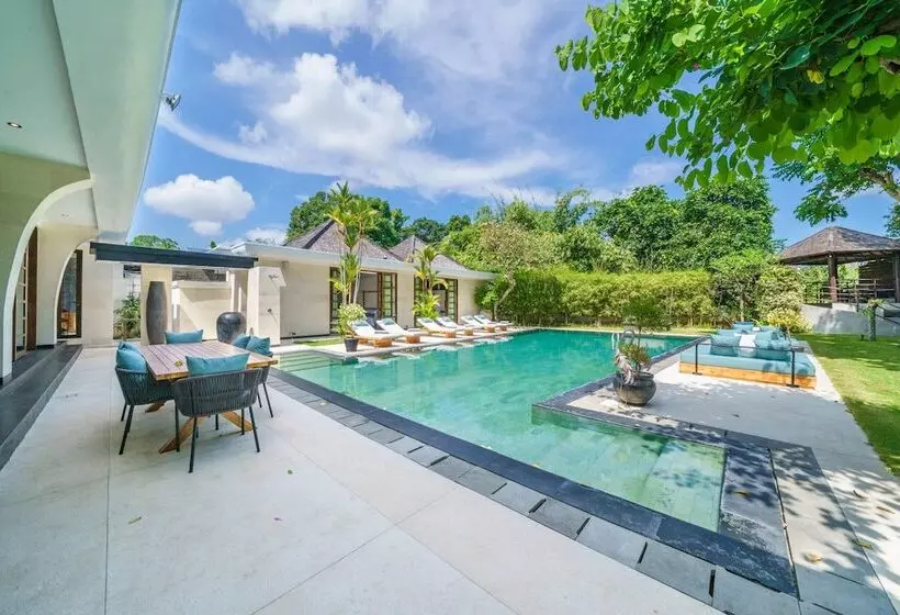 Villa Karishma