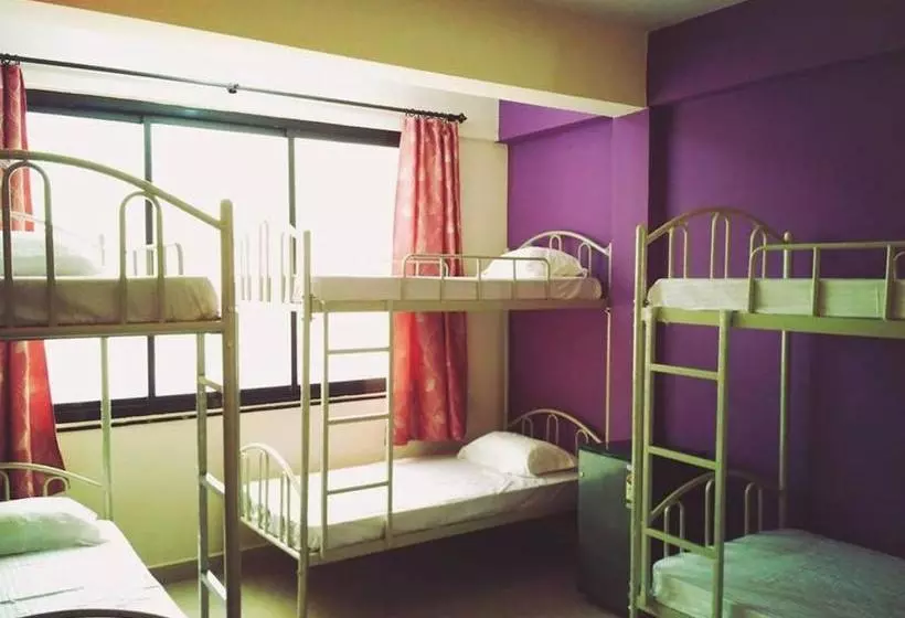 ユースホステル Hashtag Rooms