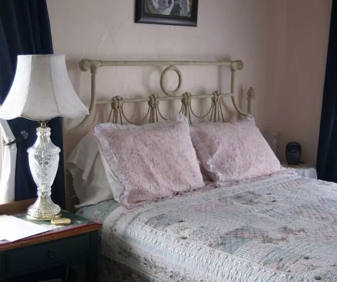 ベッドアンドブレックファースト Gallagher S Irish Rose