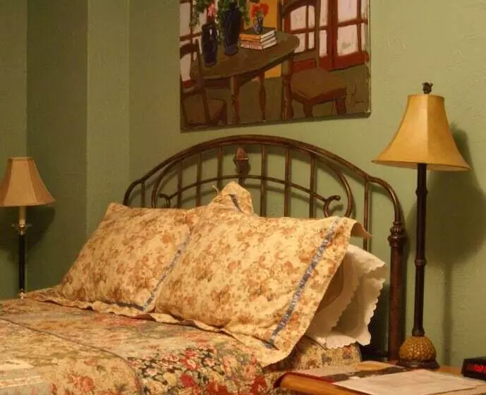 ベッドアンドブレックファースト Gallagher S Irish Rose