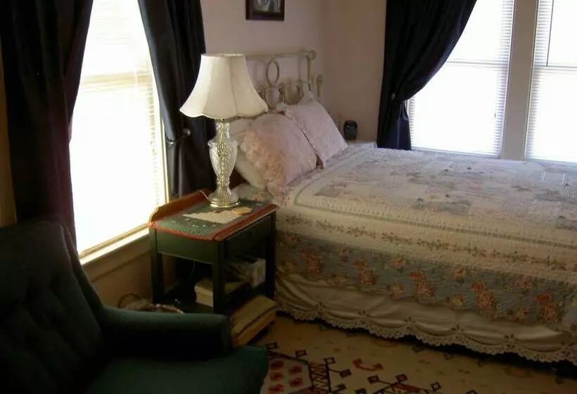 ベッドアンドブレックファースト Gallagher S Irish Rose