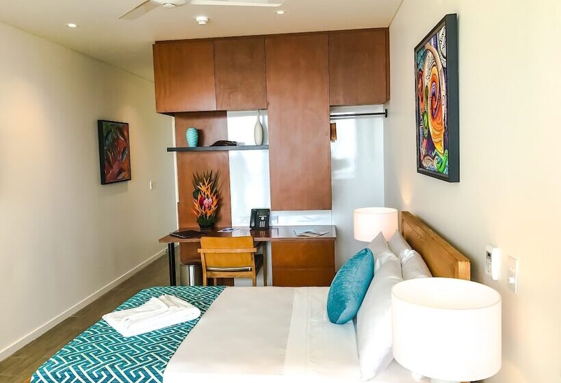 Coral Sea Resort & Casino