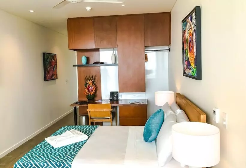 Coral Sea Resort & Casino