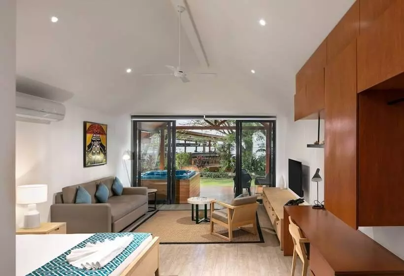 Coral Sea Resort & Casino