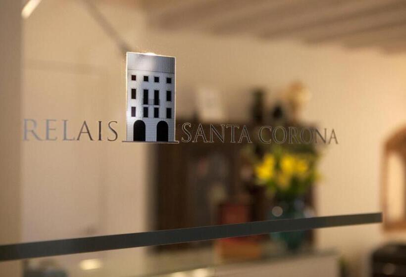 مسافرخانه Relais Santa Corona