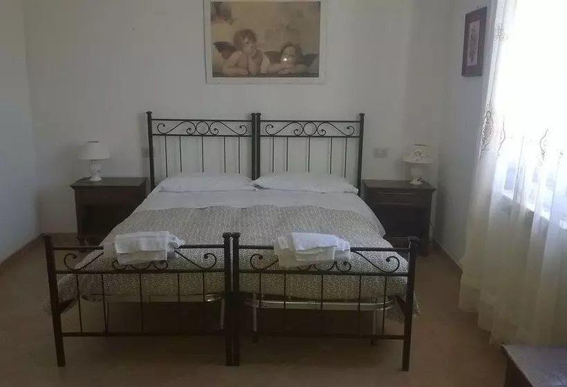 ホテル Agriturismo Il Cavallone