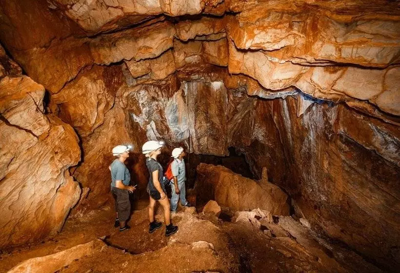 هتل Ghaub Nature Reserve & Farm   One Namibia