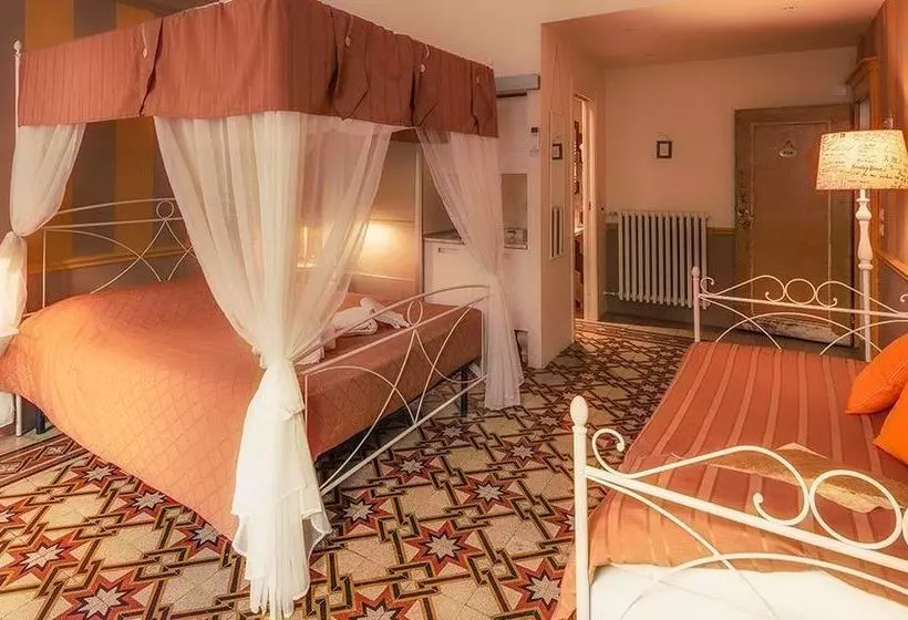 هتل Ghibellino B&b