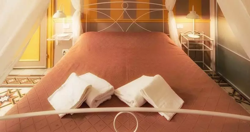 هتل Ghibellino B&b