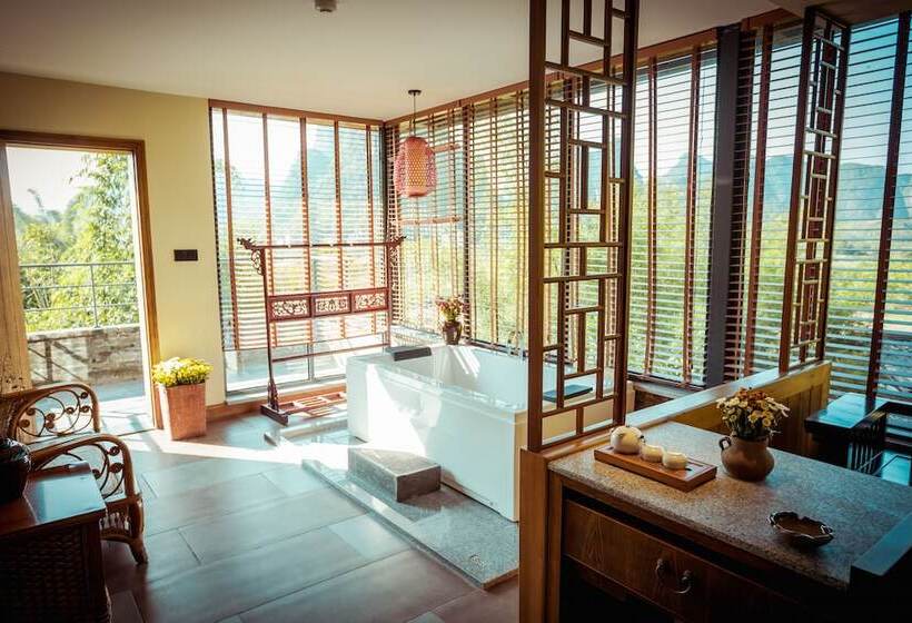 בית מלון כפרי Moonlit Sky Resort