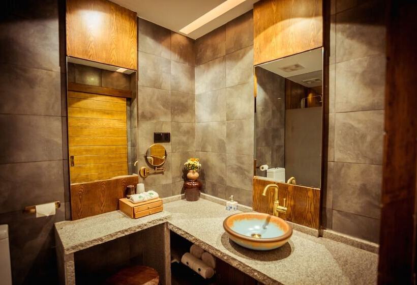 בית מלון כפרי Moonlit Sky Resort