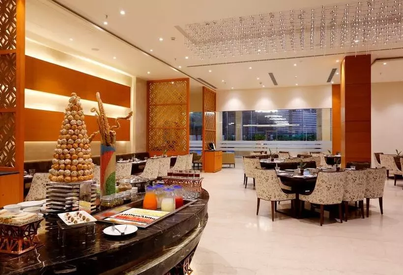 Hotelli Nataraj Sarovar Portico