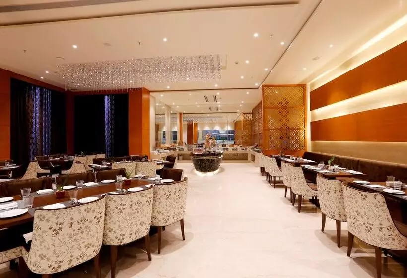 Hotelli Nataraj Sarovar Portico