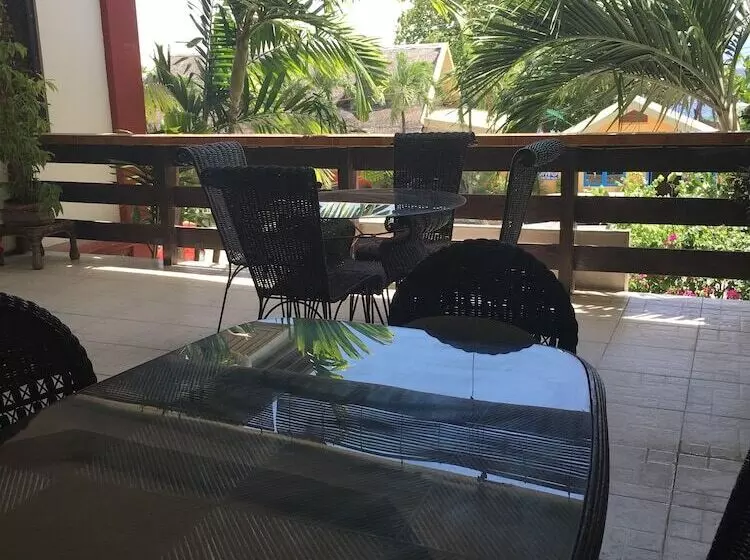 ホテル New Eve's Kiosk Dive Resort