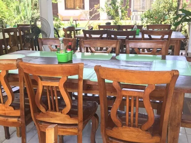 ホテル New Eve's Kiosk Dive Resort