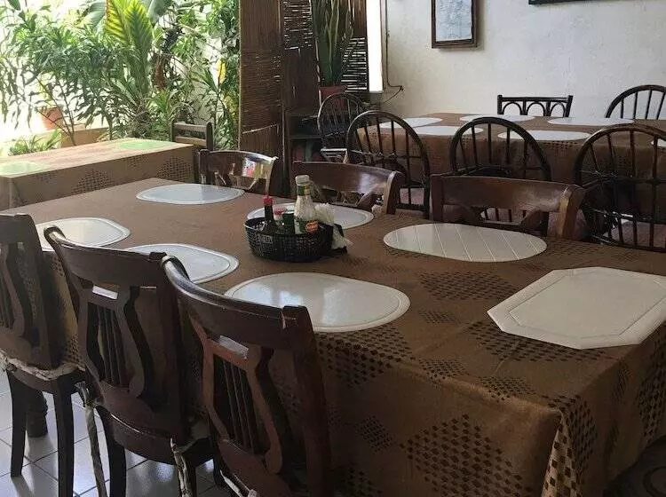 ホテル New Eve's Kiosk Dive Resort