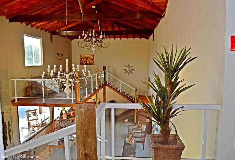 ホテル Penedo House Pousada