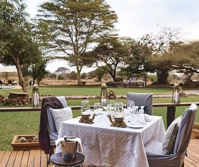 هتل Tawi Lodge