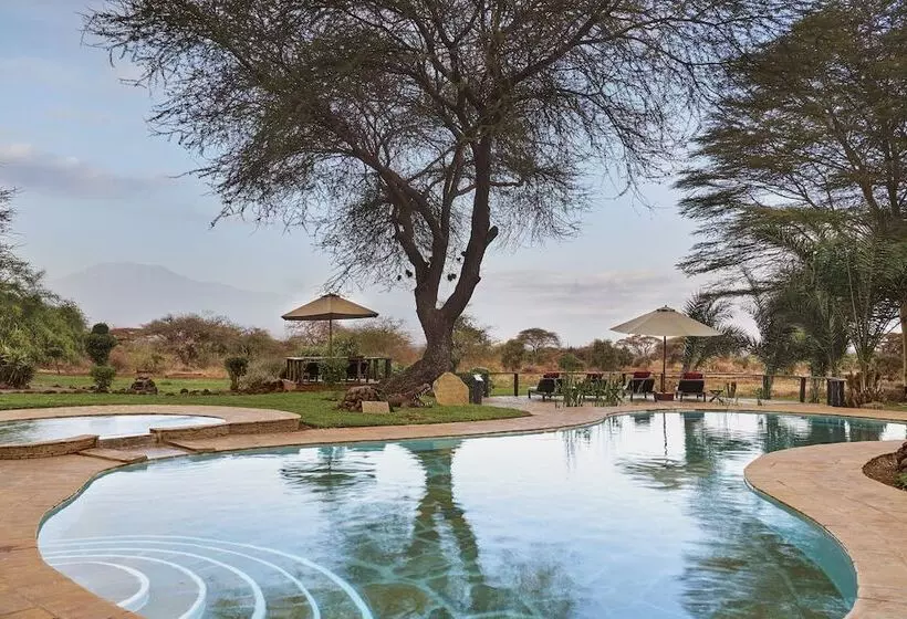 هتل Tawi Lodge