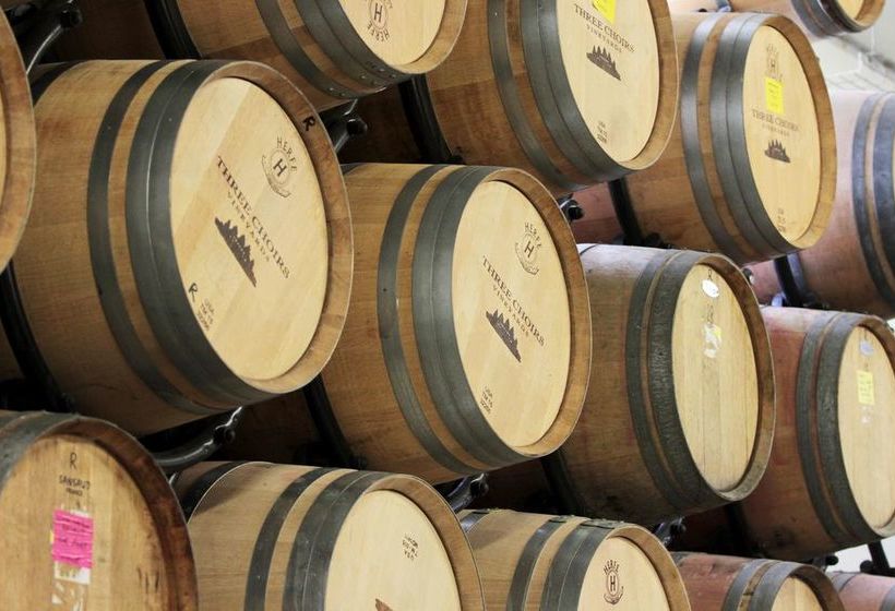 فندق Three Choirs Vineyards