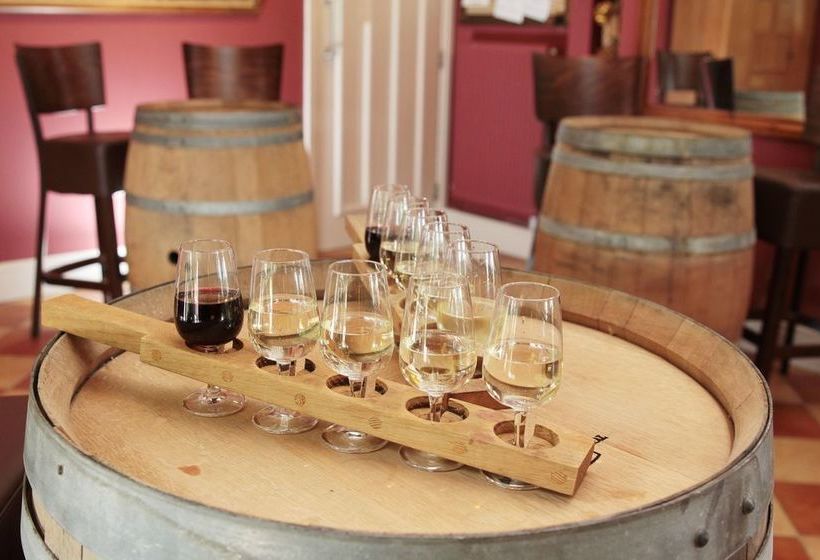 فندق Three Choirs Vineyards