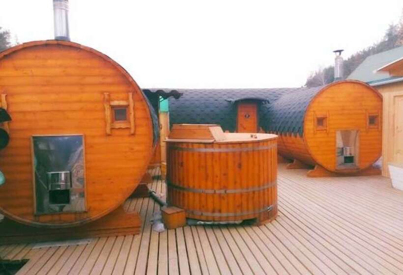 בית מלון כפרי Uralskiy Teremok