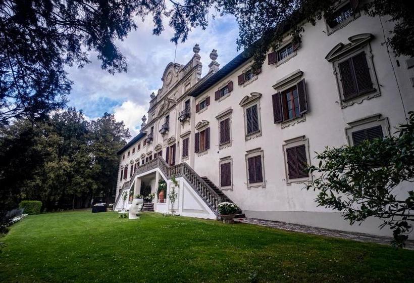 فندق Villa Vistarenni