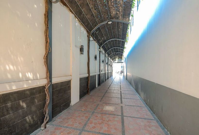 פנסיון Airy Eco Syariah Bongkaran Jagalan 64 Surabaya