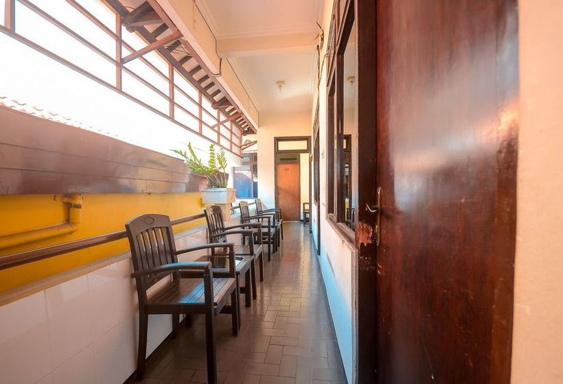 פנסיון Airy Eco Syariah Bongkaran Jagalan 64 Surabaya