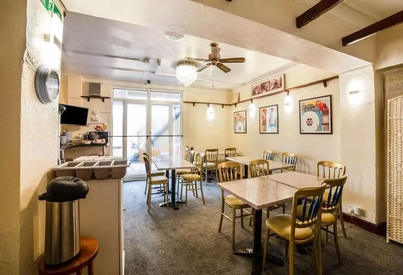 Majatalo Devine Beach Hotel, Westcliff Southend-On-Sea