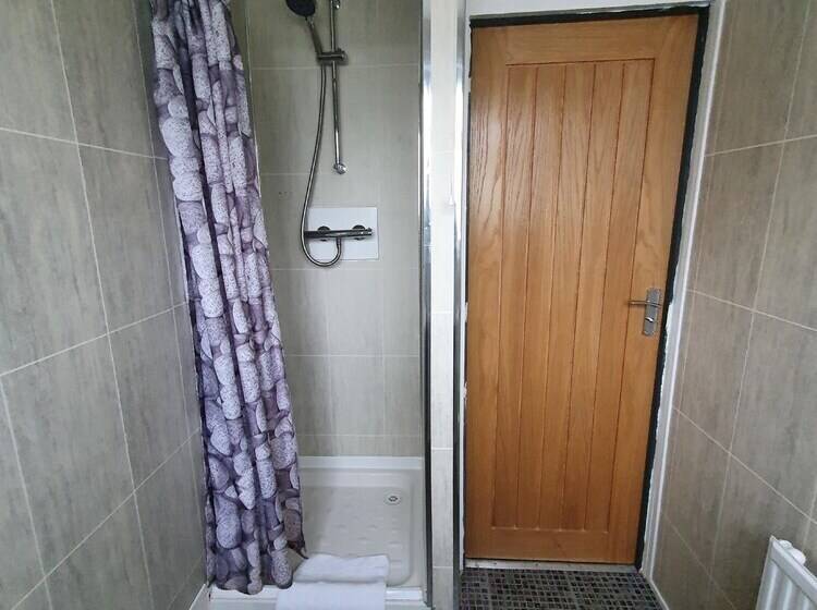 بنسيون Devine Beach Hotel, Westcliff Southend-On-Sea