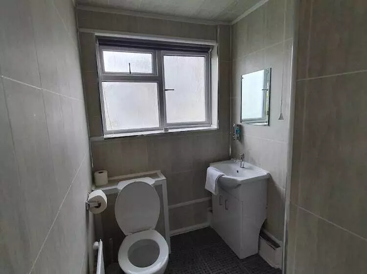 Majatalo Devine Beach Hotel, Westcliff Southend-On-Sea