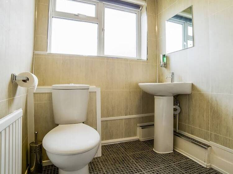 بنسيون Devine Beach Hotel, Westcliff Southend-On-Sea