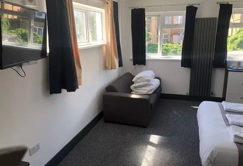 Majatalo Devine Beach Hotel, Westcliff Southend-On-Sea