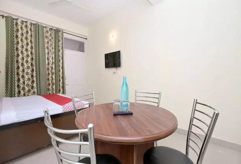 ペンション Oyo 13804 Home Naphey Singh