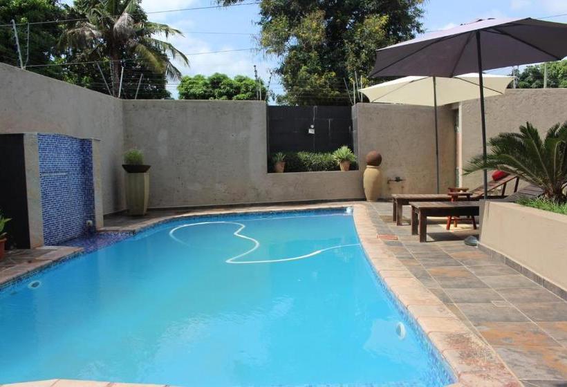 Pensionat Wuyane Guest House